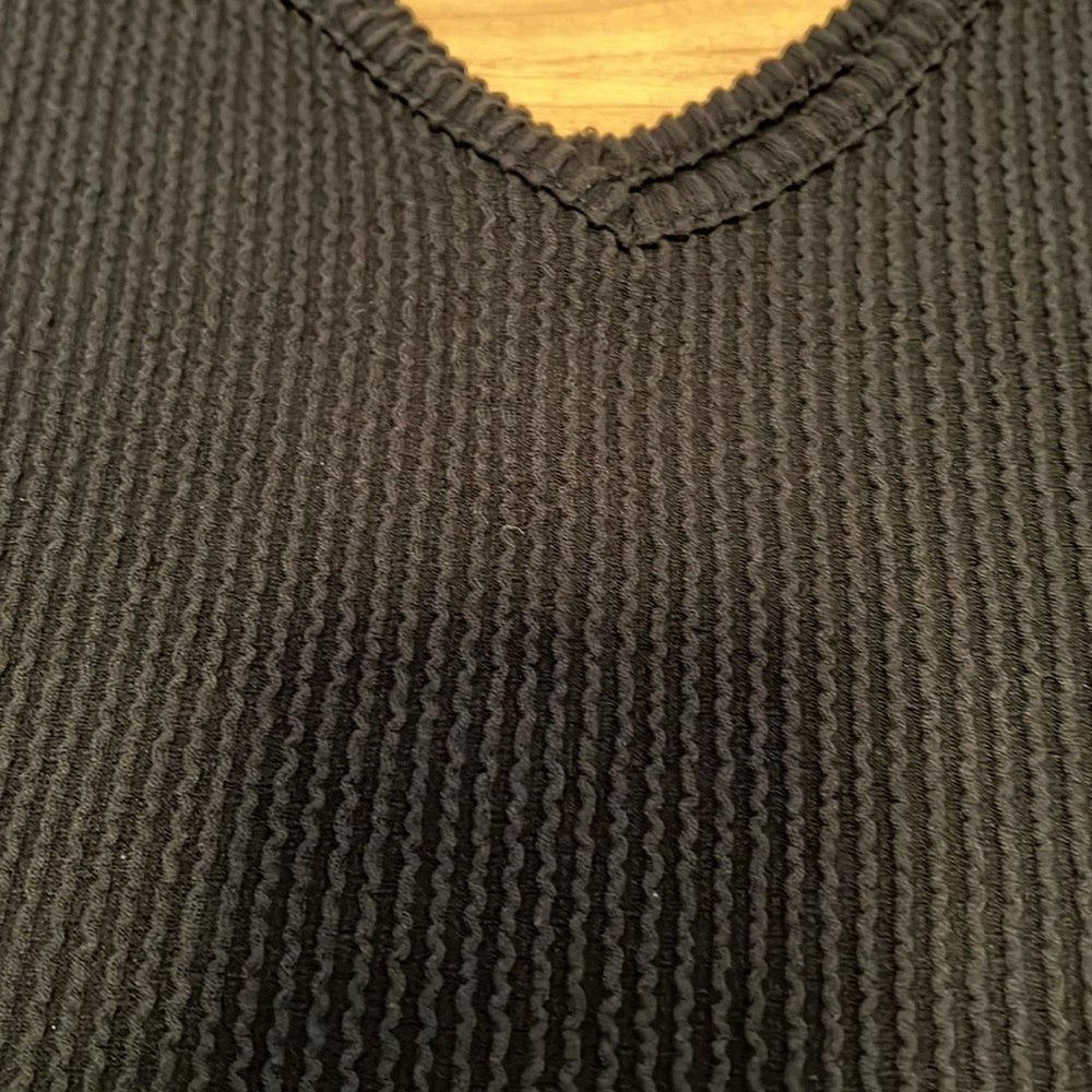 21 Saints Ladies Black V-Neck Ribbed Crop Tank Top -NWT - Picture 10 of 10
